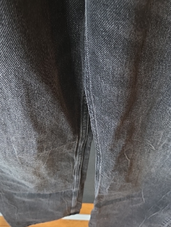 Straight-Leg Black Jeans - Picture 4 of 10